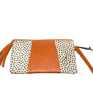 Women’s SORUKA Wristlet SM
Brand: Soruka
Size: small 
Color: reddish brown